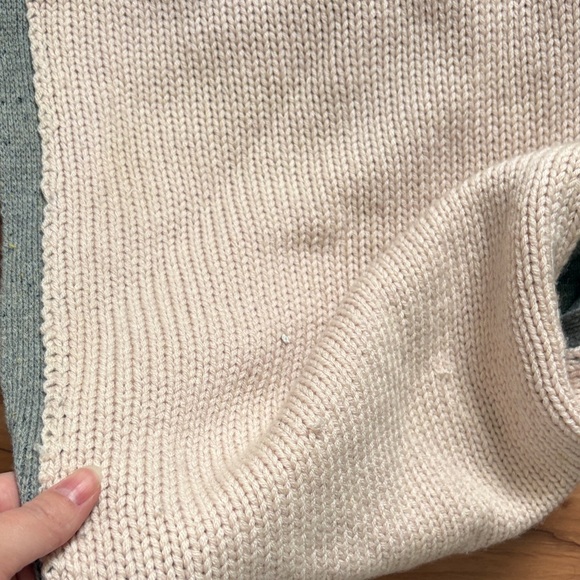 Lululemon Knit Scarf - Picture 3 of 5